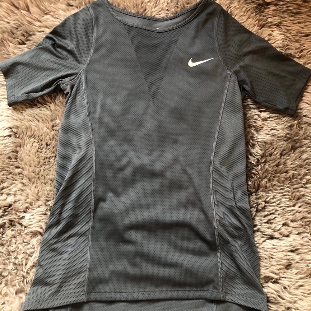 Nike running top